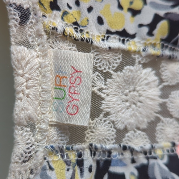 Surf Gypsy. Women's Floral Print Beach Wrap |Coverup. Size Small. - Picture 2 of 6